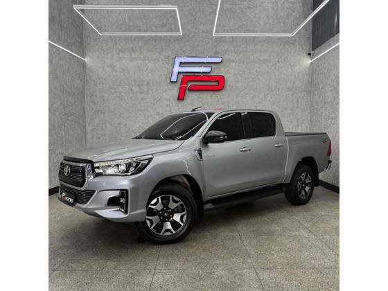 TOYOTA HILUX 2.8 SRX 4X4 CD 16V DIESEL 4P AUTOMÁTICO